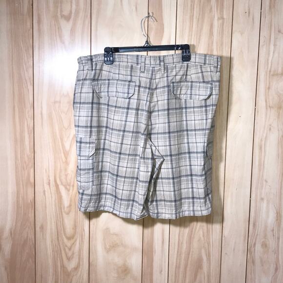 Basic Editions Tan Plaid Casual Bermuda Relaxed Fit Men Shorts 40 - Picture 2 of 5